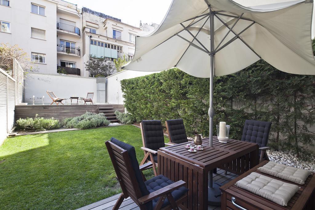 Apartment Barcelona Rentals - Private Pool And Garden Center Extérieur photo