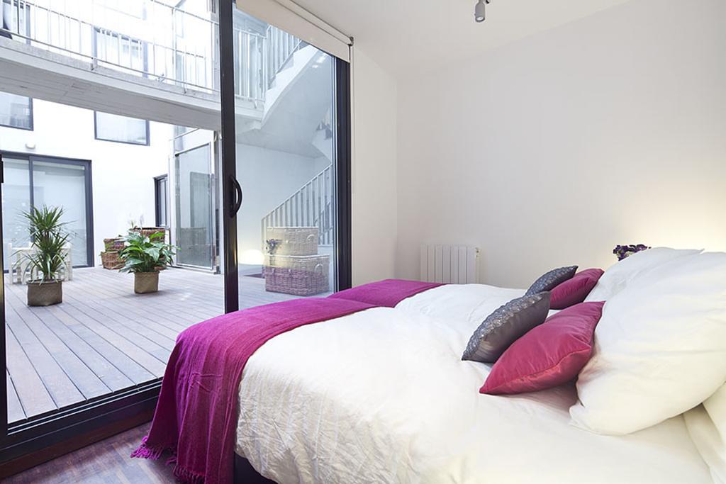 Apartment Barcelona Rentals - Private Pool And Garden Center Extérieur photo